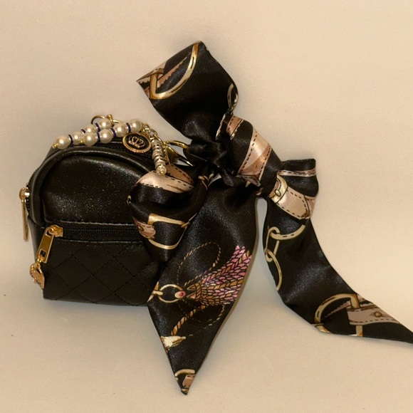 Mini style bag with Twilly🪷 - Picture 4 of 16